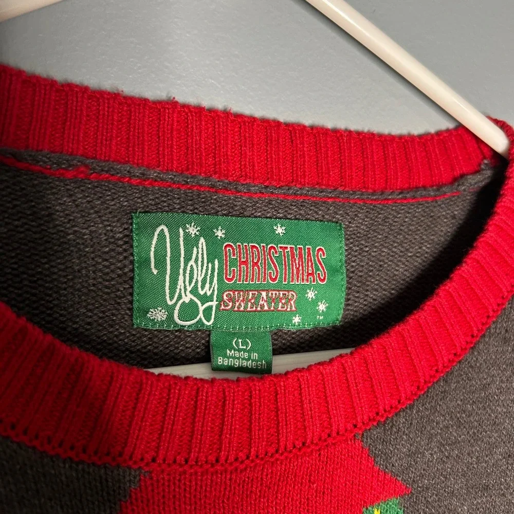 Ugly Christmas Sweater Mens Large Elf Design‎ Red Striped Sleeves Holiday Party